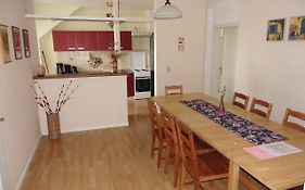 Sehr schöne 4 Raum Maisonette-Fewo mit 110qm + Balkon + zentral&preiswert - T7